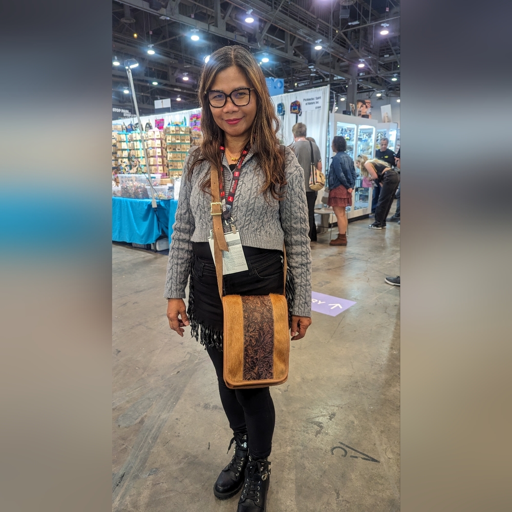 Luxury Italian Tooled Leather & Brazilian Cowhide Leather Crossbody Bag - Picture 2 of 10